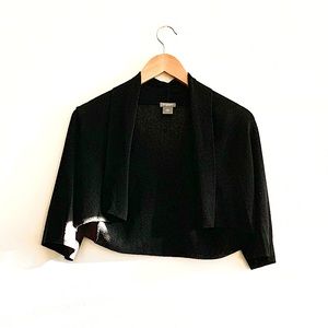 ANN TAYLOR - Petite Short Cardigan!